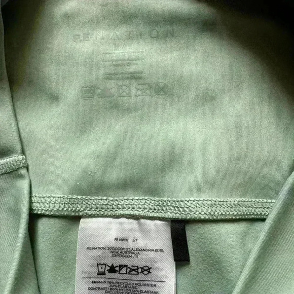 PE Nation Free Play Ribbed Pattern Leggings Sage Green Size Medium - Picture 2 of 3